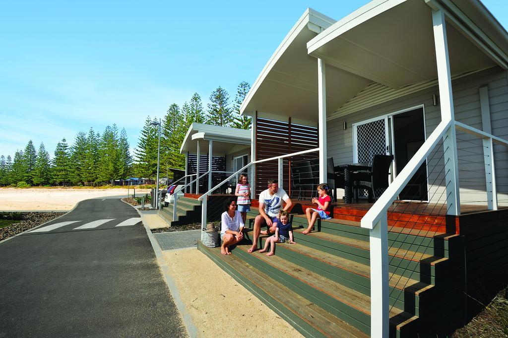 Nrma Stockton Beach Holiday Park Hotel Room photo