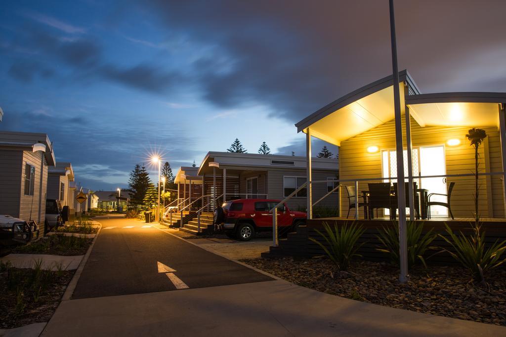 Nrma Stockton Beach Holiday Park Hotel Room photo