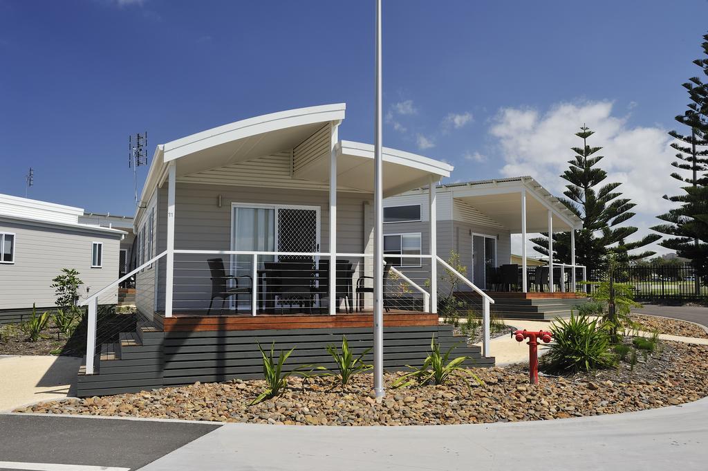 Nrma Stockton Beach Holiday Park Hotel Room photo